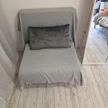 Chez Gabrielle ホームステイ ガイヤール